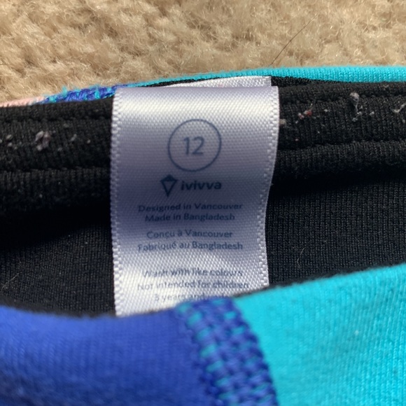 Ivivva Girls Black Capri Leggings - Picture 3 of 4